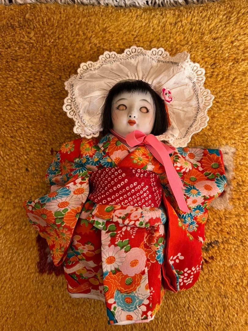 サクラビスク 赤い花柄衣装