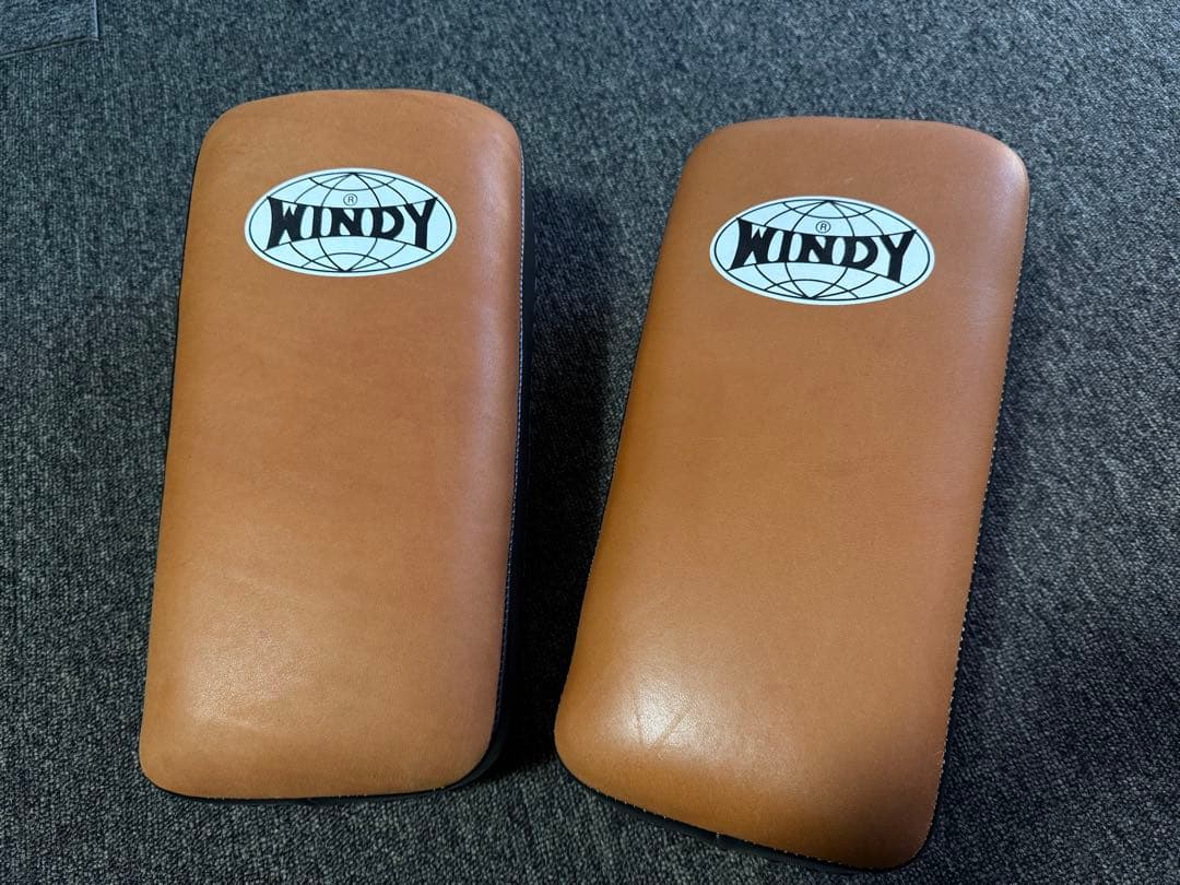 【極美品】 WINDY キックミット KP-6 キックボクシング ムエタイ 楽天市場】◇格闘技キャンペーン◇ スーパーキックミット 1個 [WINDY