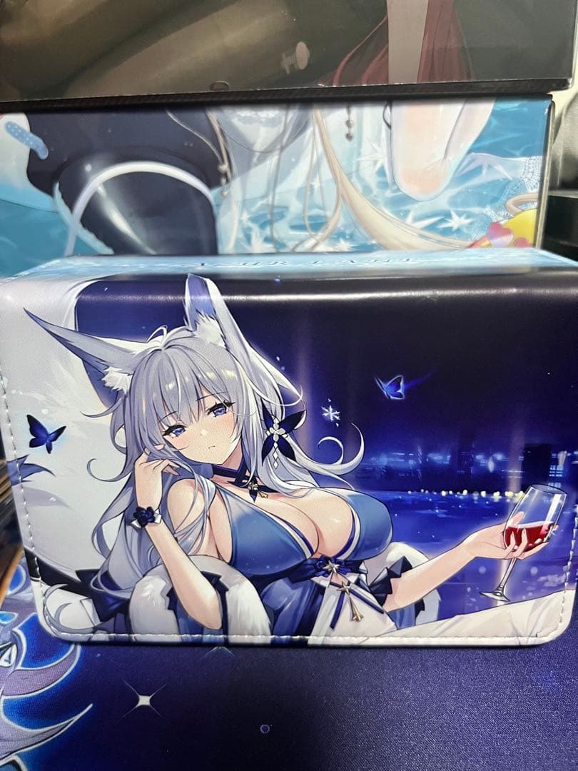 アズールレーントレカアイテムくじa賞信濃合皮製デッキケース アズールレーン信濃 A賞 デッキケースW 希少 アズールレーン信濃 A賞