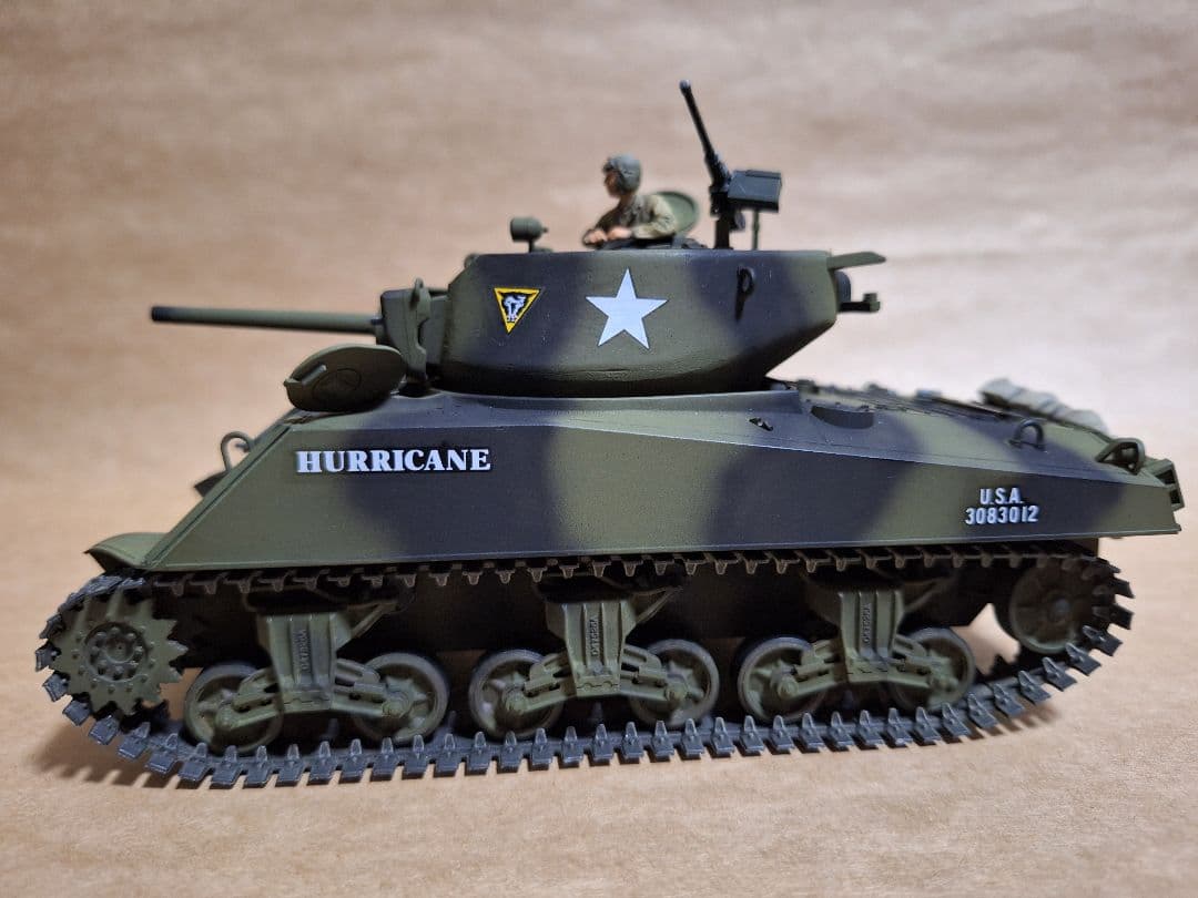 ソビエト重戦車 KV2 アメリカM4A3E2 中戦車 ジャンボ 1/35