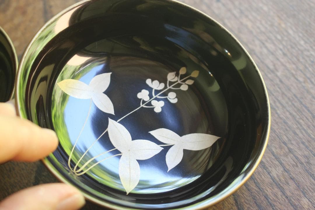 ばら売り可！時代金縁黒漆に優美な草花蒔絵の映える小皿6点（検輪島塗蒔絵皿菓子皿