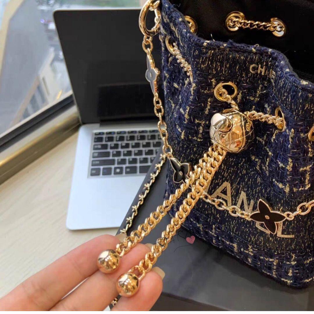 訳あり❤CHANEL❤ネイビーラメ巾着ショルダーバッグゴールドチェーンの