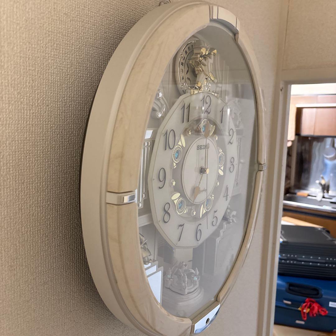 SEIKO 壁掛け時計 楕円形 ホワイト