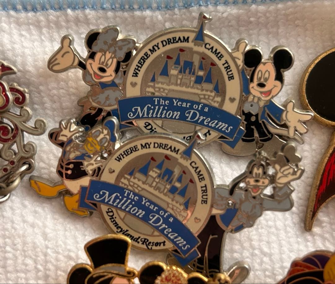 ディズニー パーク限定 ピンバッチ （周年もの有）カリフォルニア