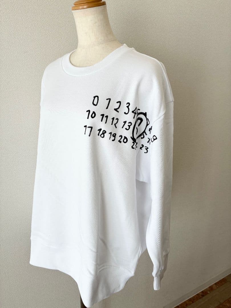 大人もOK！ MM6 Maison Margiela ,ナンバーロゴ スウェット