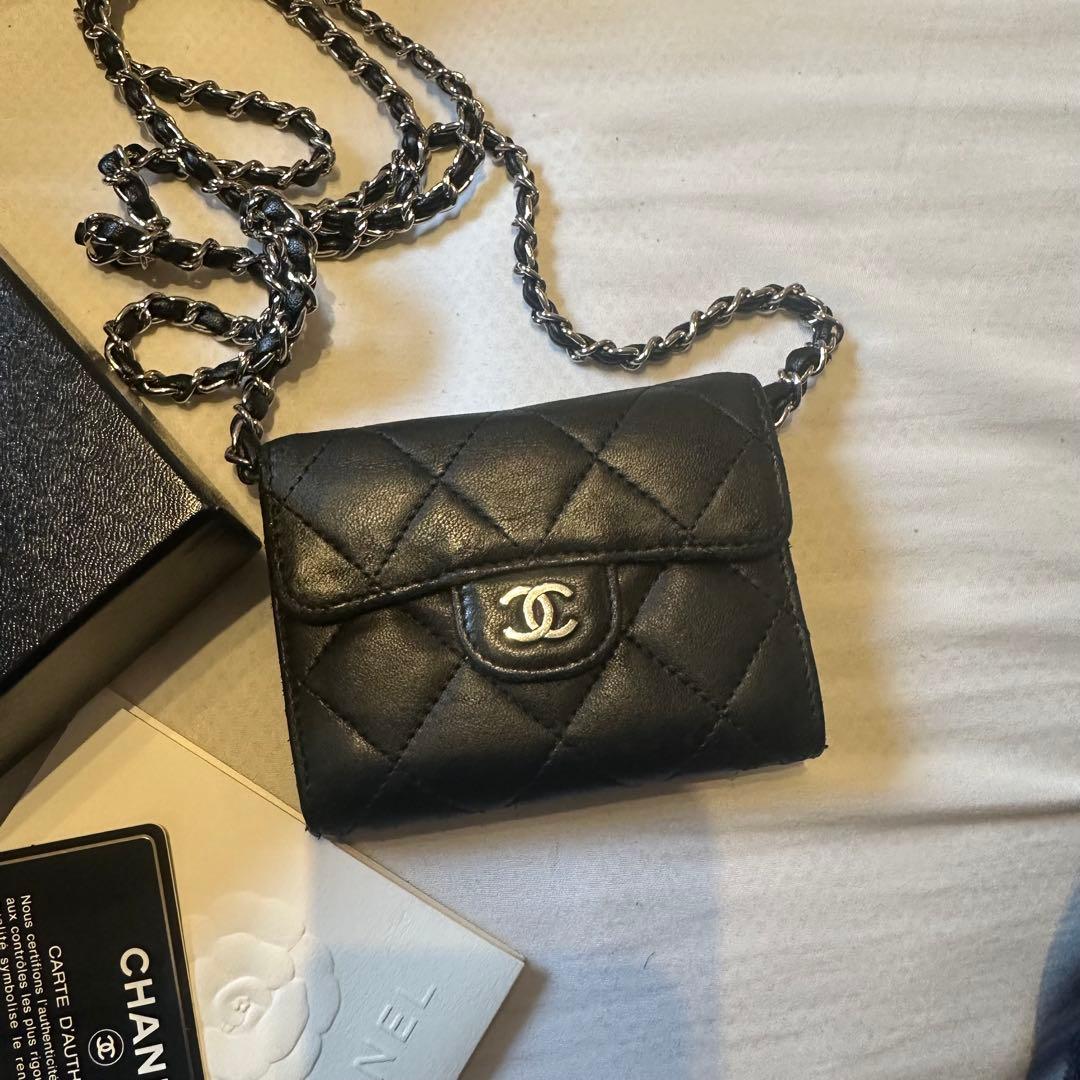 CHANEL ミニマトラッセ　ブラック ショルダーバッグ