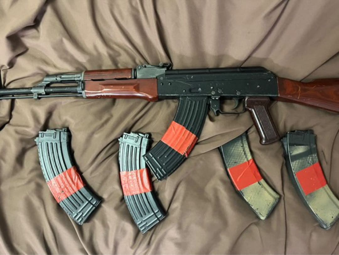 東京マルイ　AKM ガスブロ　マガジン5つ