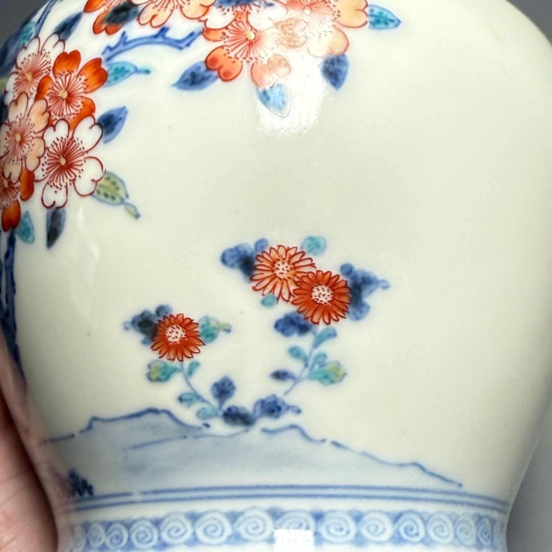 十二代　今泉今右衛門　色鍋島　桜文様花瓶　重要無形文化財指定　納箱付　人気図柄