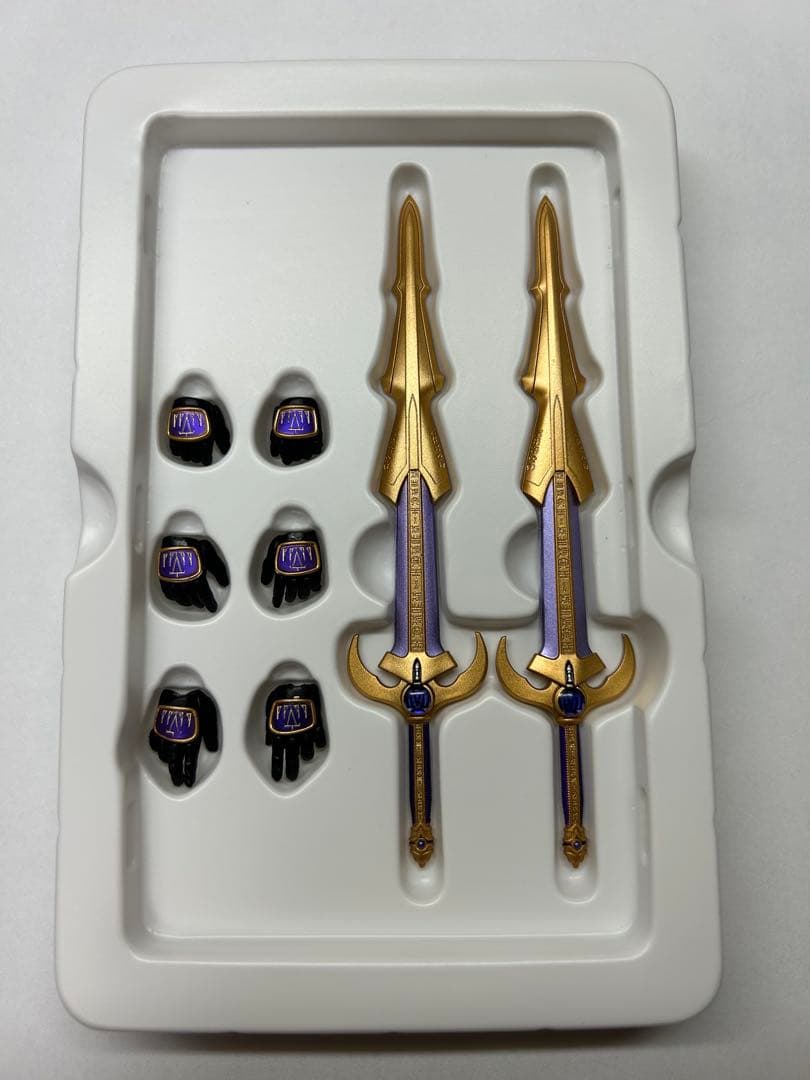 仮面ライダークウガ　ライジングタイタン　真骨彫