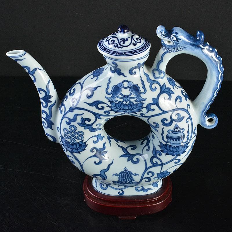 中国 大明成化年製 故宮博物院模造 青花 唐草文 龍持ち手 水注 VR7102B