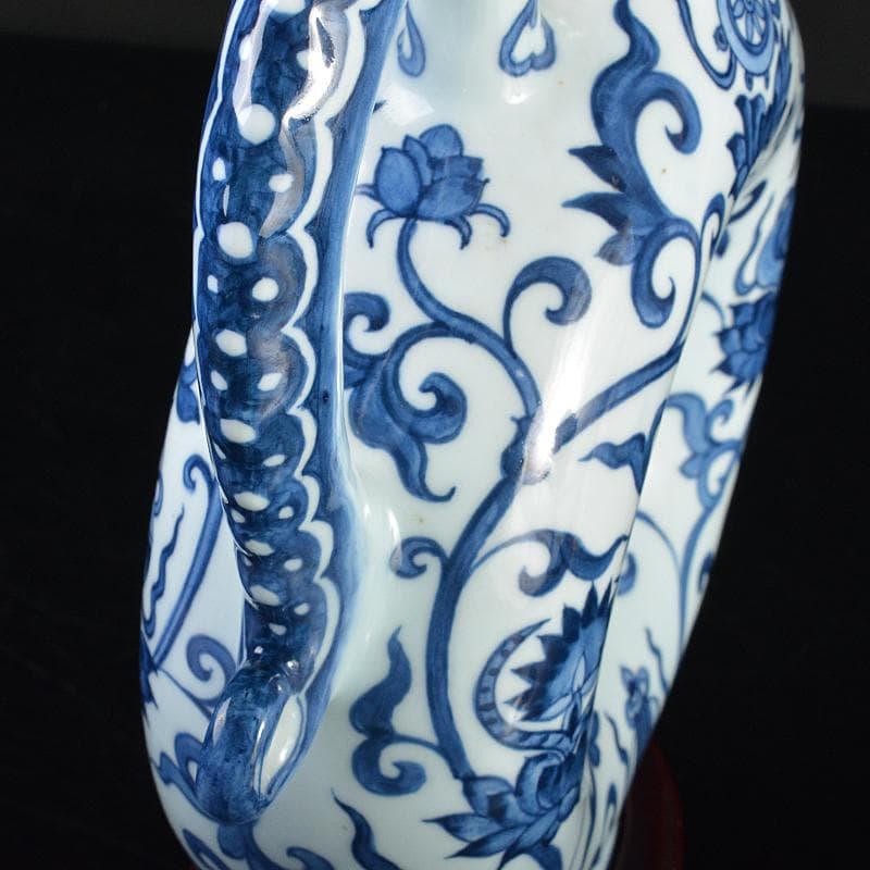 中国 大明成化年製 故宮博物院模造 青花 唐草文 龍持ち手 水注 VR7102B