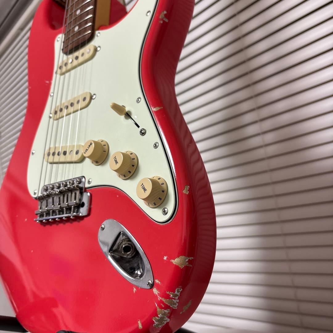moon レリック ストラトキャスター fiesta red ムーン