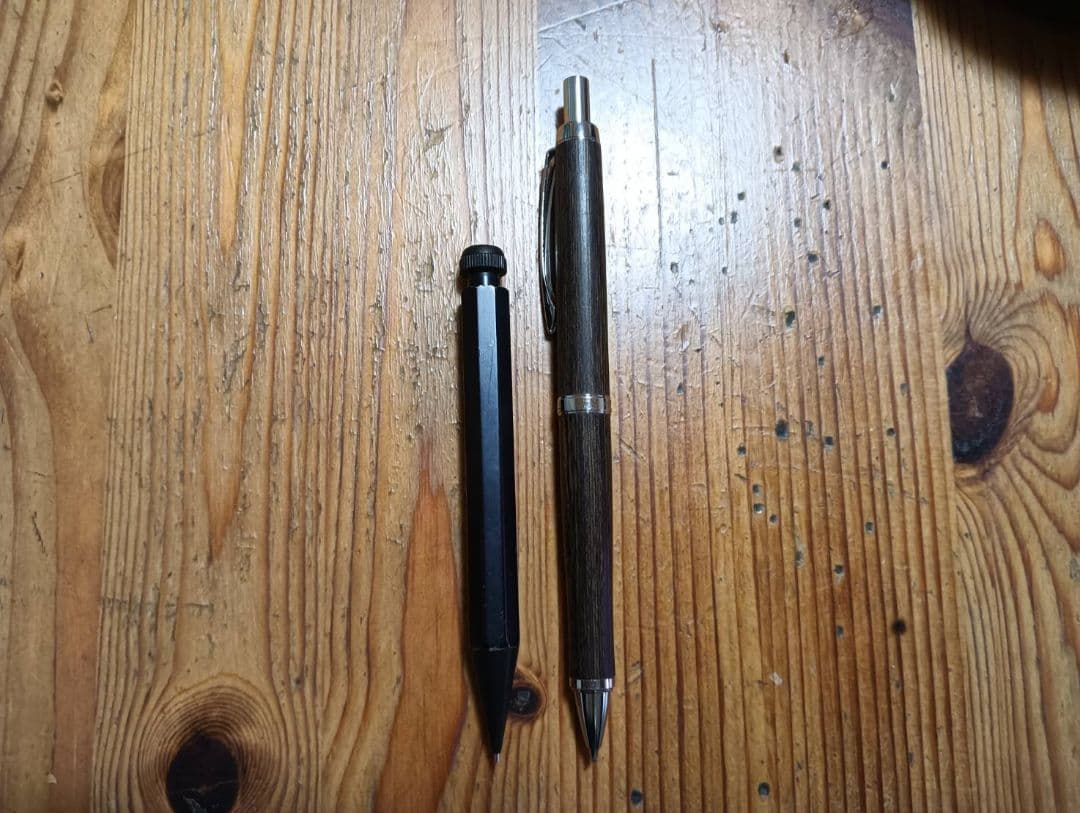 シャーペン　筆箱　消しゴム定規など　＋オマケ