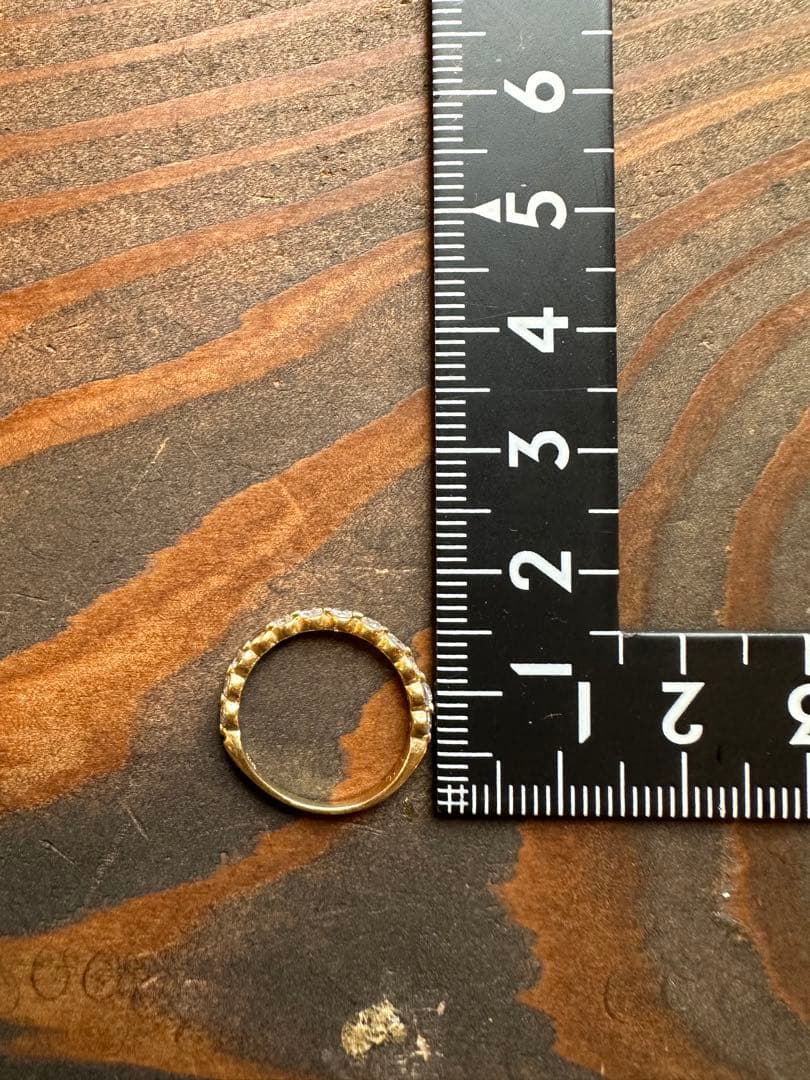 【18金+ダイヤモンド】ピンキーリング ダイヤの12粒のうち１つ欠損