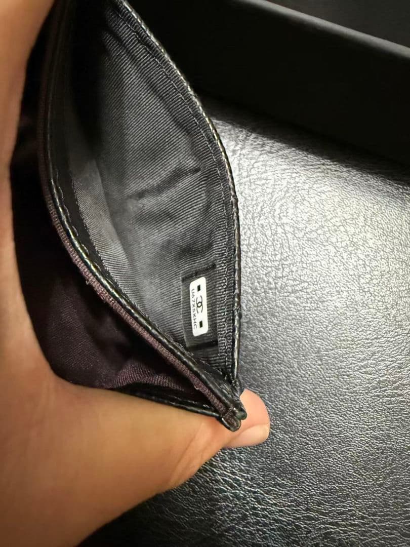 CHANEL 二つ折り財布 ブラック レザー 新品同様