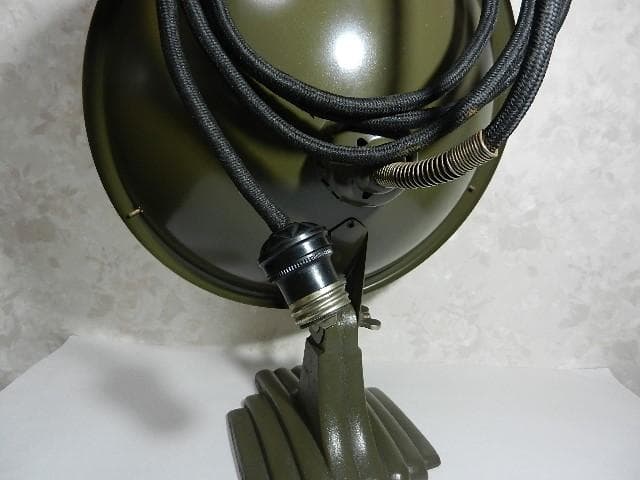 昭和10年代初頭の松下電熱株式會社製「ナショナル丸型電気反射