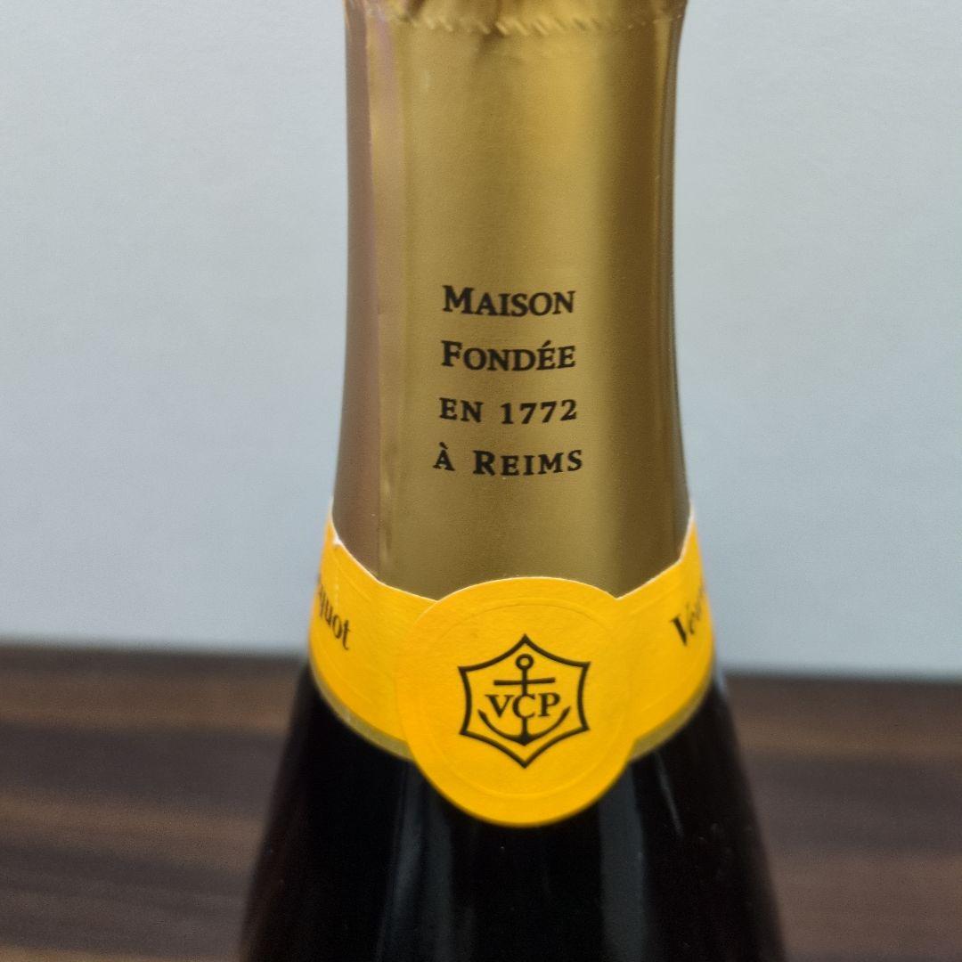 ヴーヴ・クリコイエロー＆モエシャンドンネクターアンペリアルロゼ