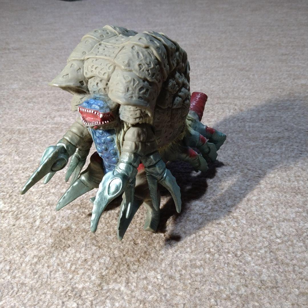 怪獣フィギュア 3 - メルカリ