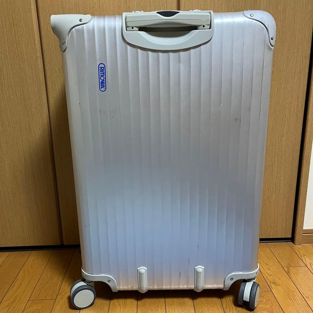 無骨で頑丈 ゼロハリバートン アルミ製中型キャリーケース 6輪 2025年