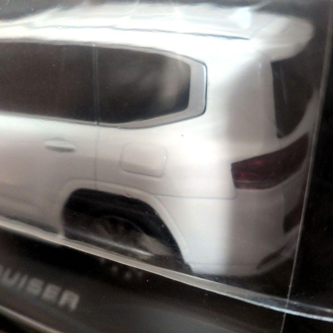 ランドクルーザー300 ミニカー1/30 外装フィルム付き完全未開封