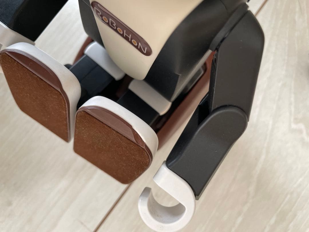 RoBoHoN ロボホン　SHARP SR-03M