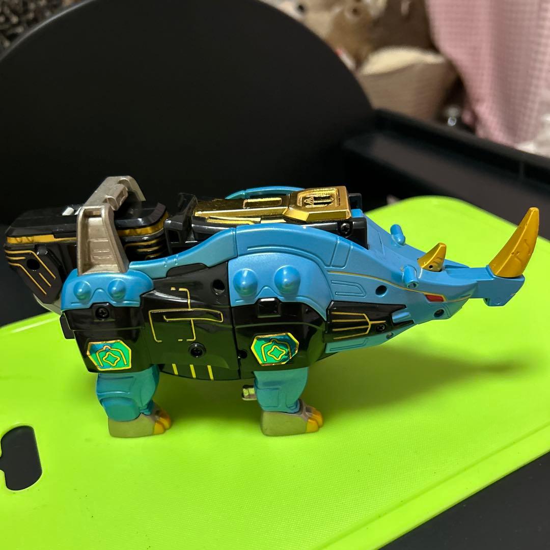 ガオレンジャー　ガオライノス&ガオマジロ