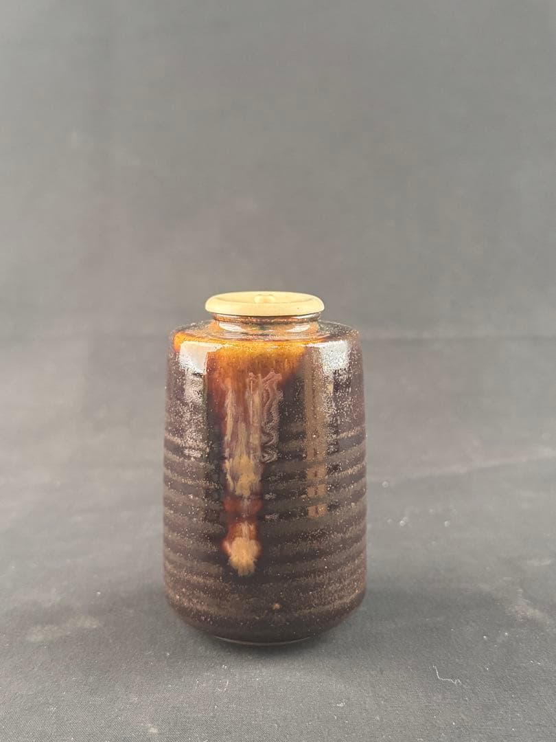 遠州七窯 近江膳所焼 陽炎園作 大名物 出雲肩衝写茶入