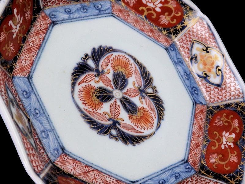 古伊万里　金襴手　毘沙門亀甲紋に花の図　八角６寸皿　江戸期N934AS-CYw