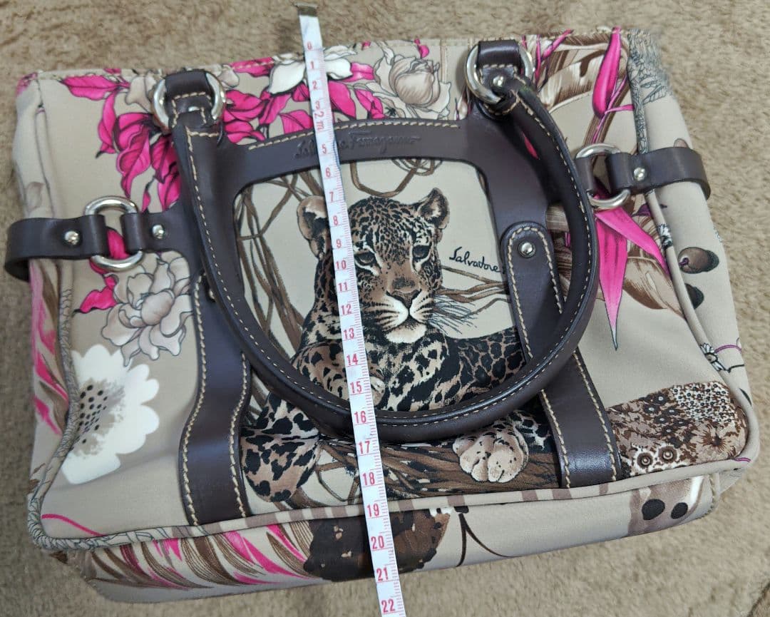 Salvatore Ferragamo ハンドバッグ トートバッグ