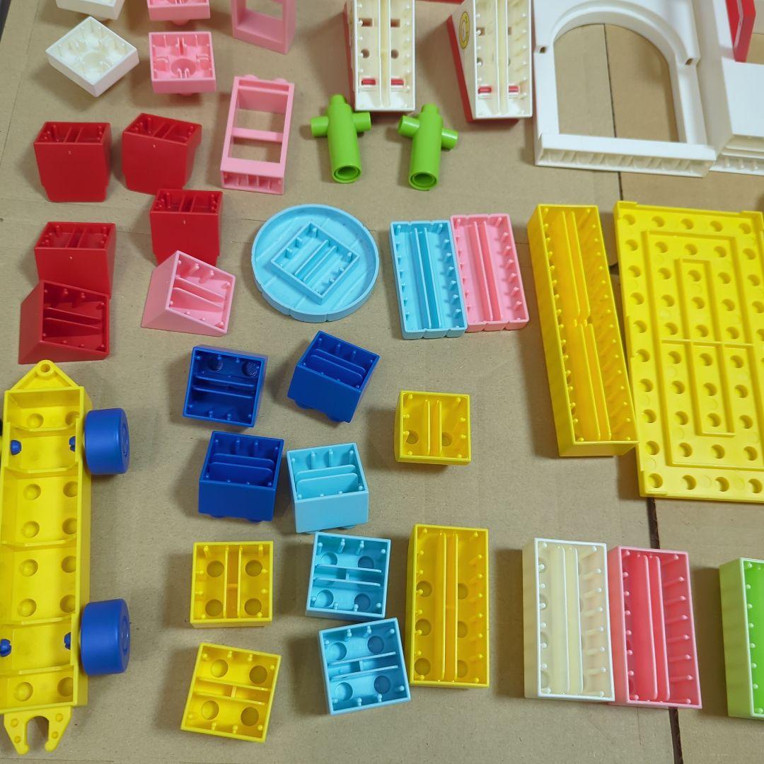 ハローキティ たのしいおうち ダイヤブロック ジュニア サンリオ