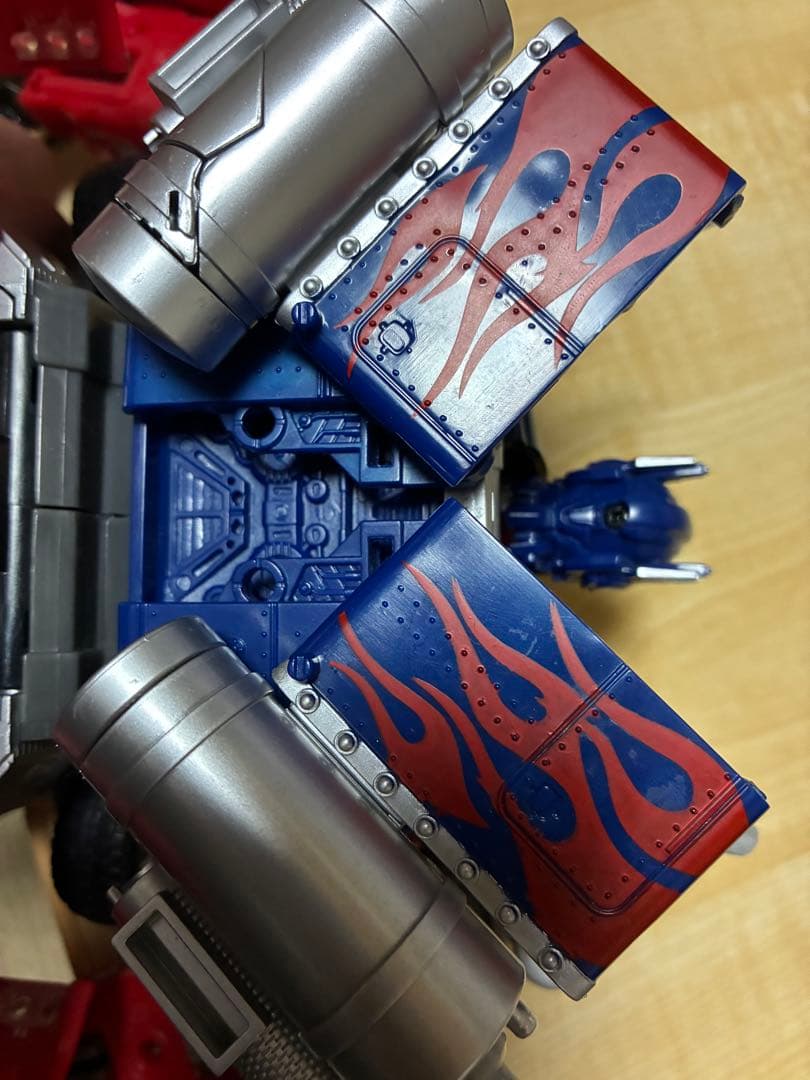 MB-11 オプティマスプライム 10周年版