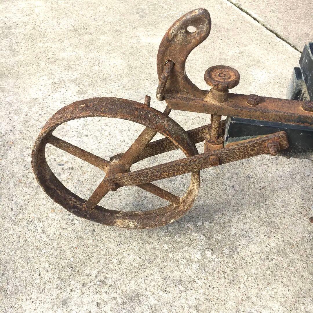 ジャンクガーデン雑貨 錆鉄 牛耕農機具 牛犂 古道具 シャビー アンティーク