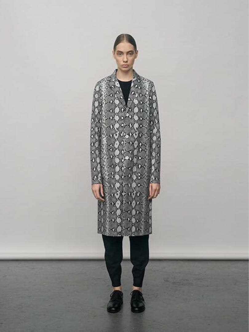 MACKINTOSH×HYKE】パイソン柄 チェスター コート