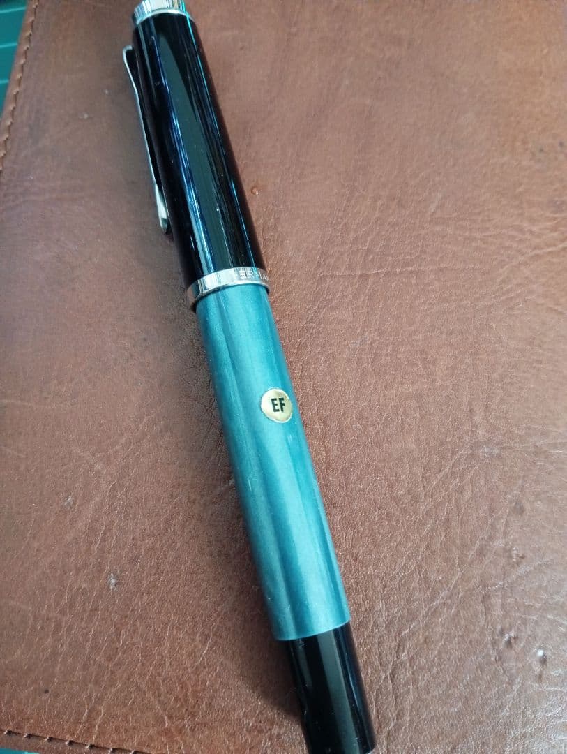 ペリカン 鉄ペン 吸引式 EF ヒナ2羽