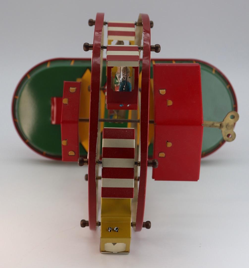 レアアイテム T＆W ドイツ製クロックワーク駆動、ブリキ製観覧車 約