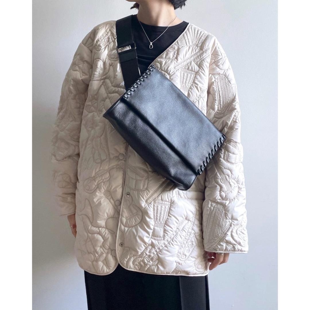 美品 ear PAPILLONNER 柄ワイドテープショルダーバッグ ブラック