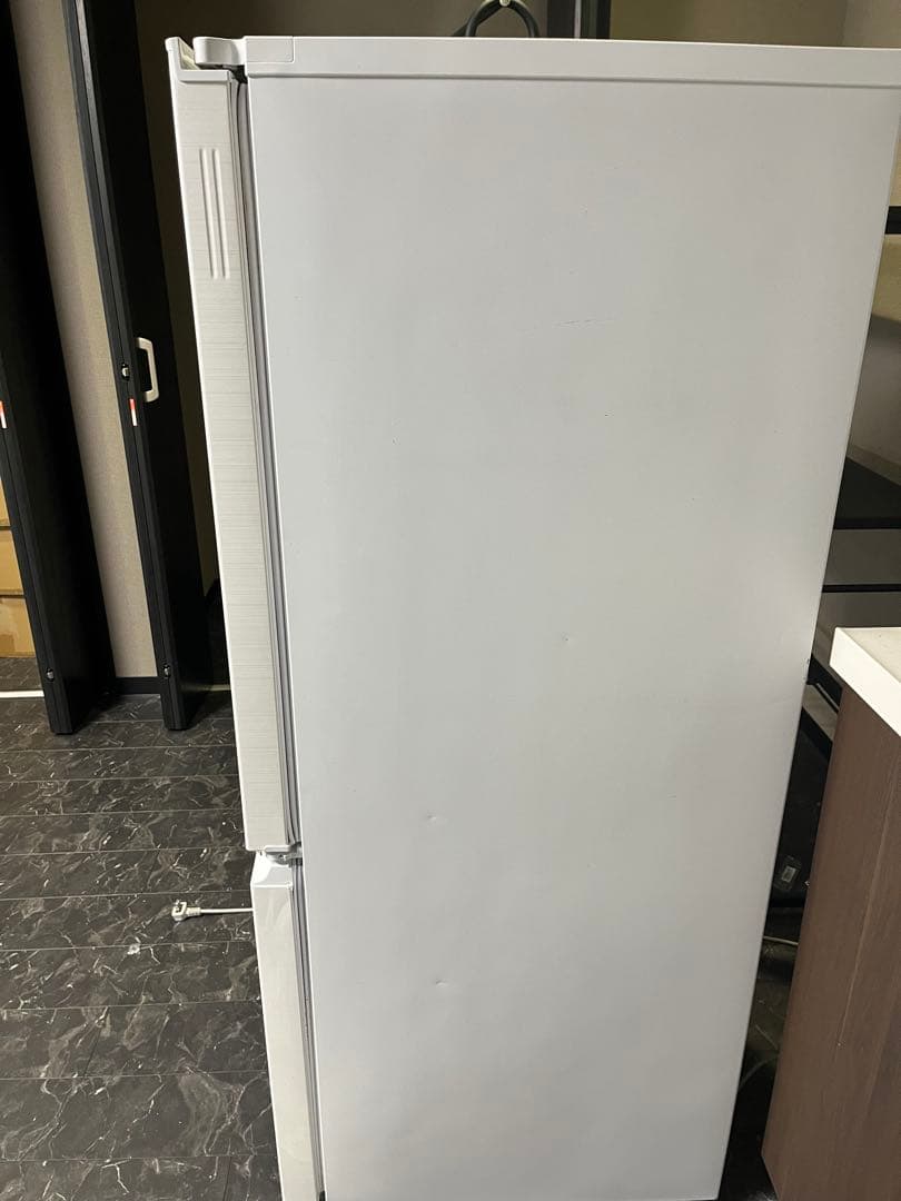 SHARP 冷蔵庫 SJ-D18H-W 179L 2ドア