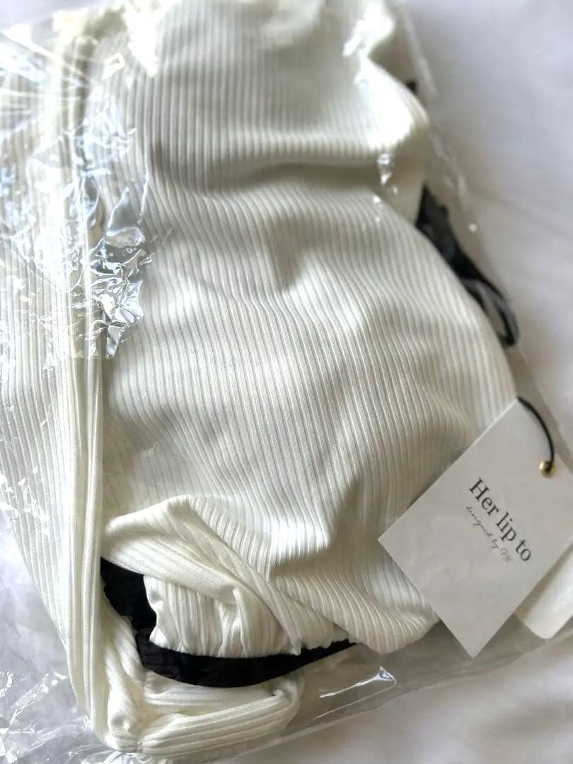 新品herlipto 2Way Cut-Out Ribbed Swimwear