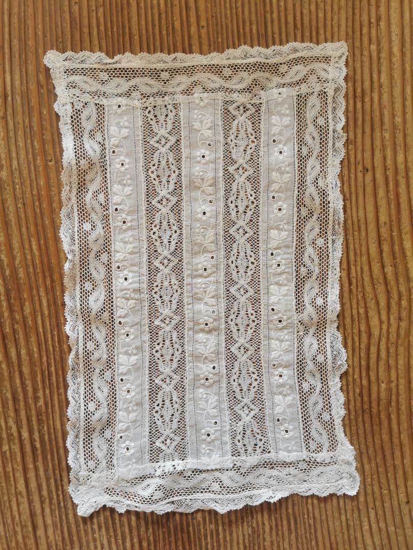 アンティークフランス ノルマンディーレース 縦繋ぎボビン＆ガロン