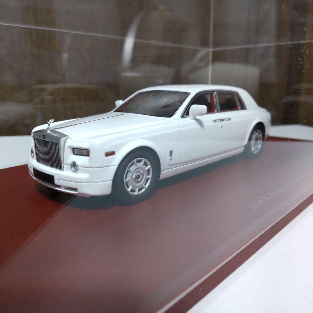 ロールスロイス ファントム 2009 イングリッシュホワイト 1/43 TSM