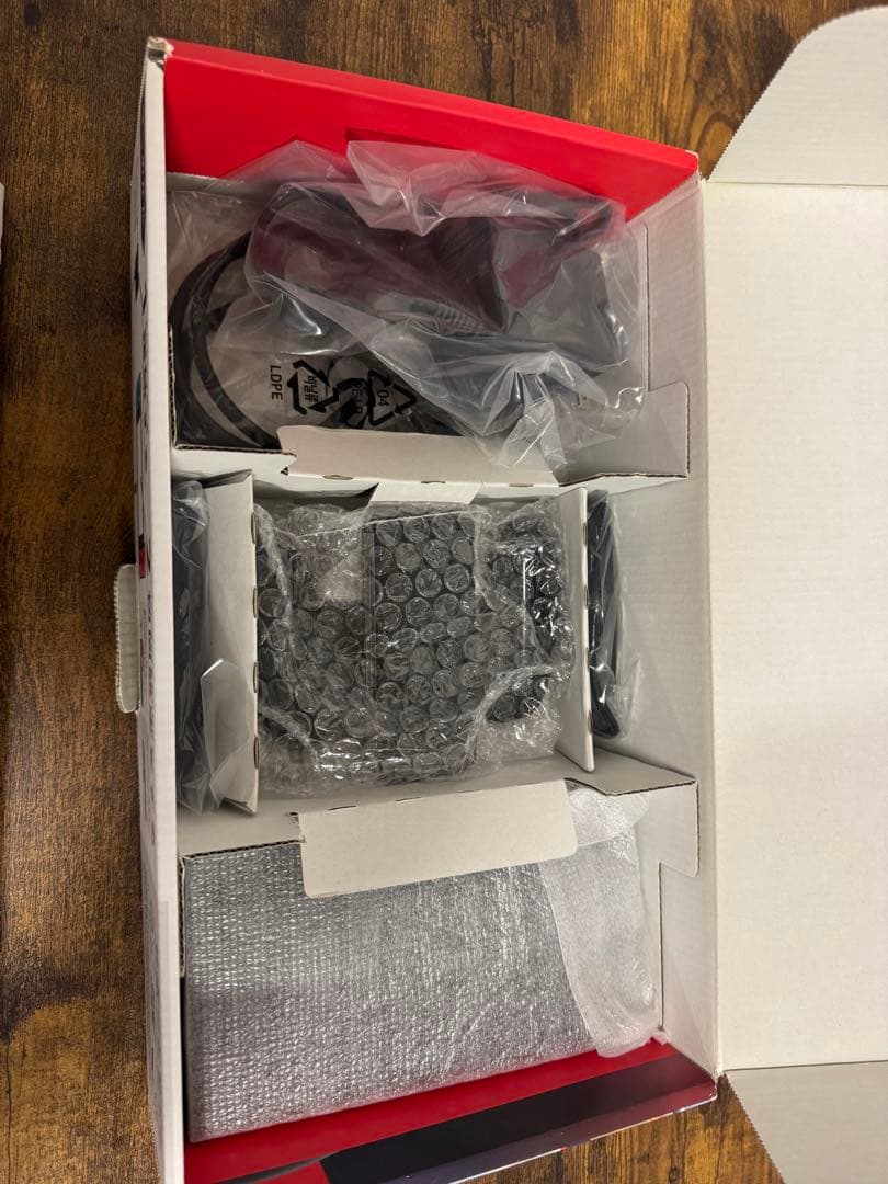 中古Nintendo Switch 本体箱付きSDカード