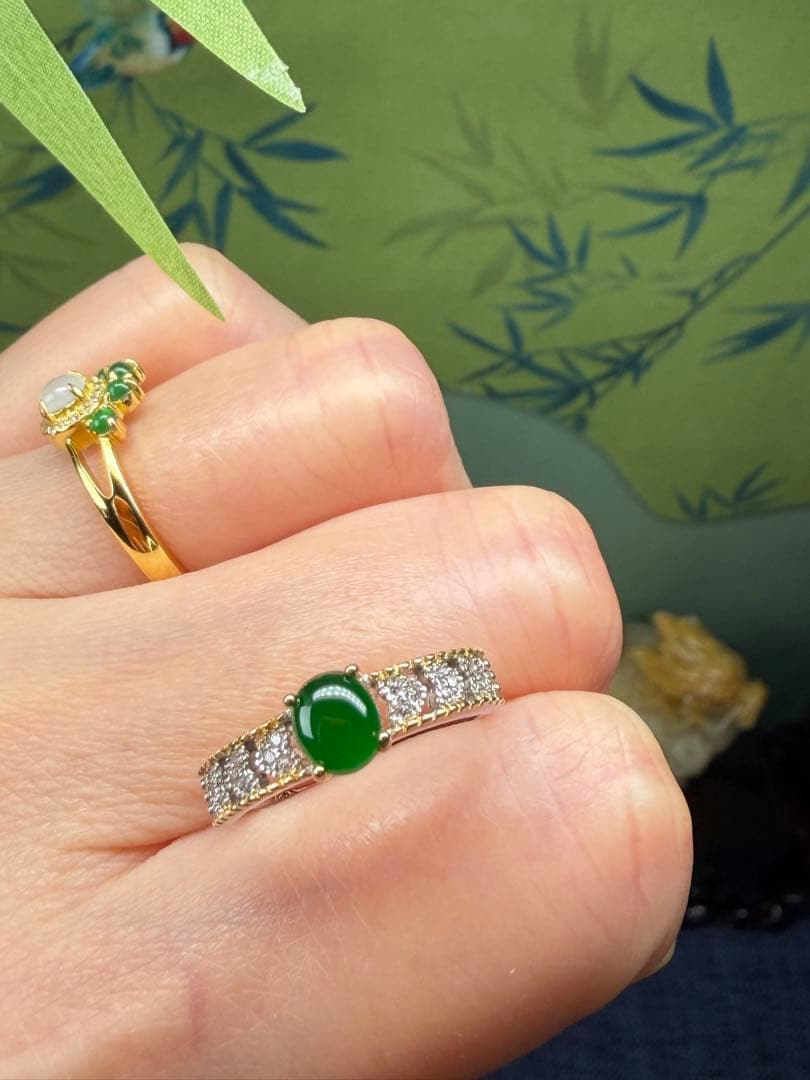 貴重❣️ミャンマー産天然本翡翠　帝王緑、濃厚な満緑カラー翡翠リング　鑑定書付き