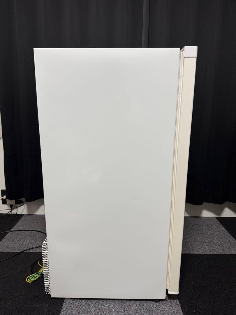 【送料無料】冷凍庫 114L 右開き 幅519mm