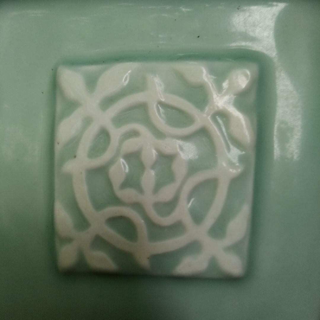 瀬戸　青磁貼付　植木鉢　骨董