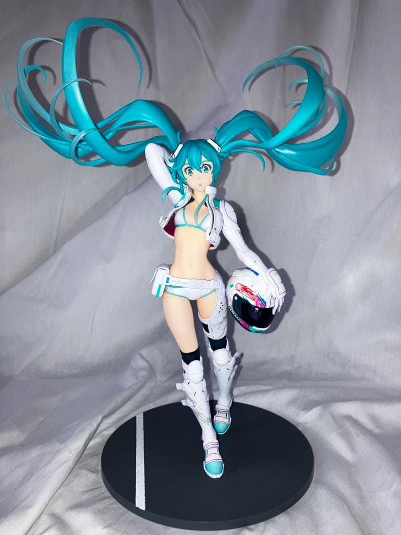 初音ミク レーシングミク　2014 EV MIRAI ver.1/7フィギュア