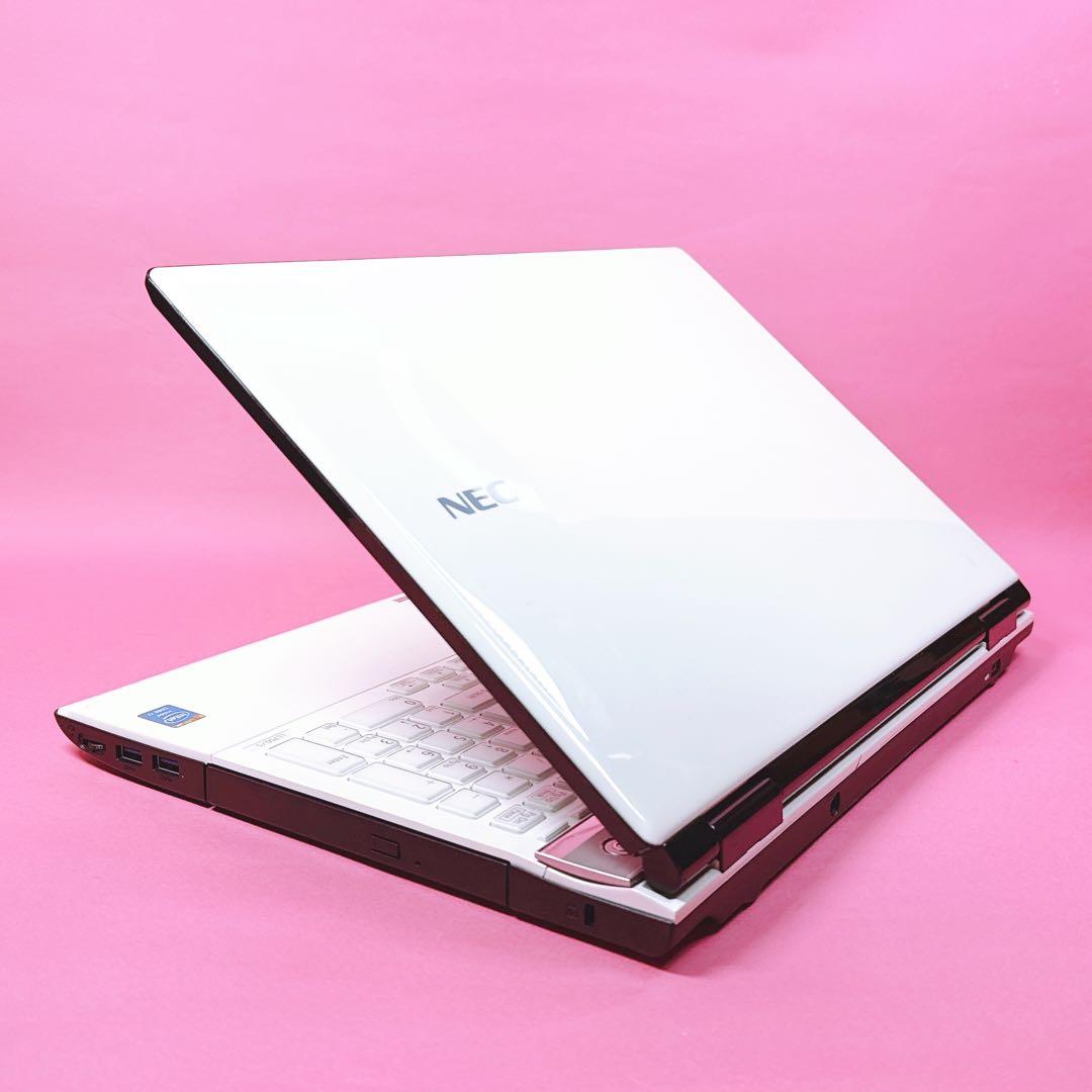 タッチパネル‼️極速i7 windows11 SSD⭐️カメラ付ノートパソコン 白