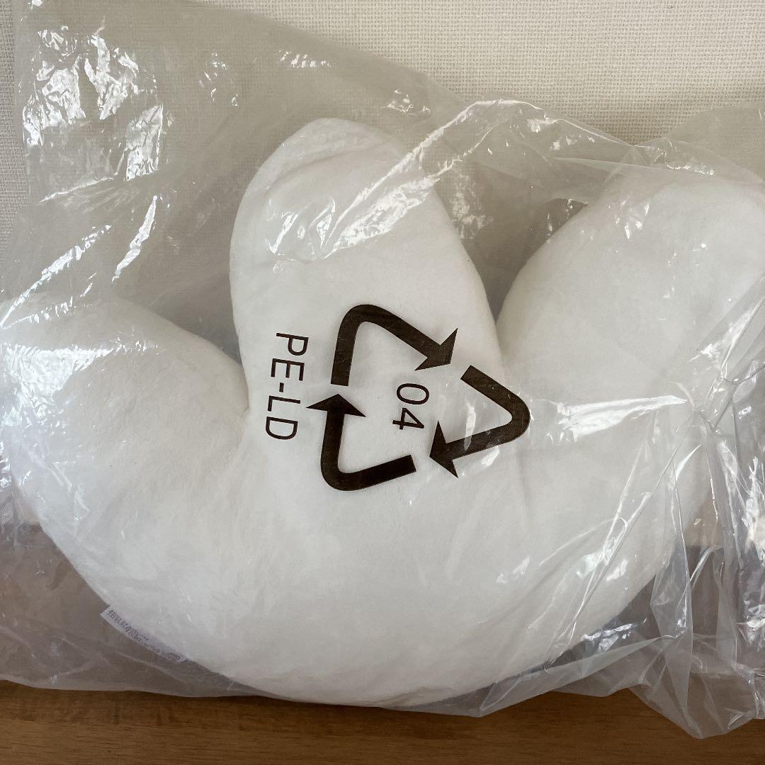 アディダス　オリジナルス　クッション　ノベルティ