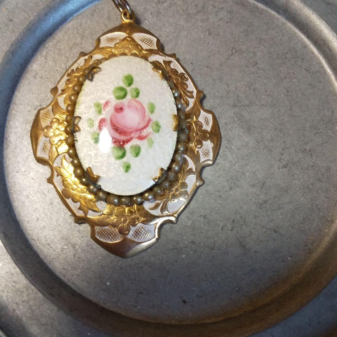 エナメル のペンダントヘッド 薔薇 Give Me a Wing 薔薇 ペンダント 40cm チェーンなし シルバー