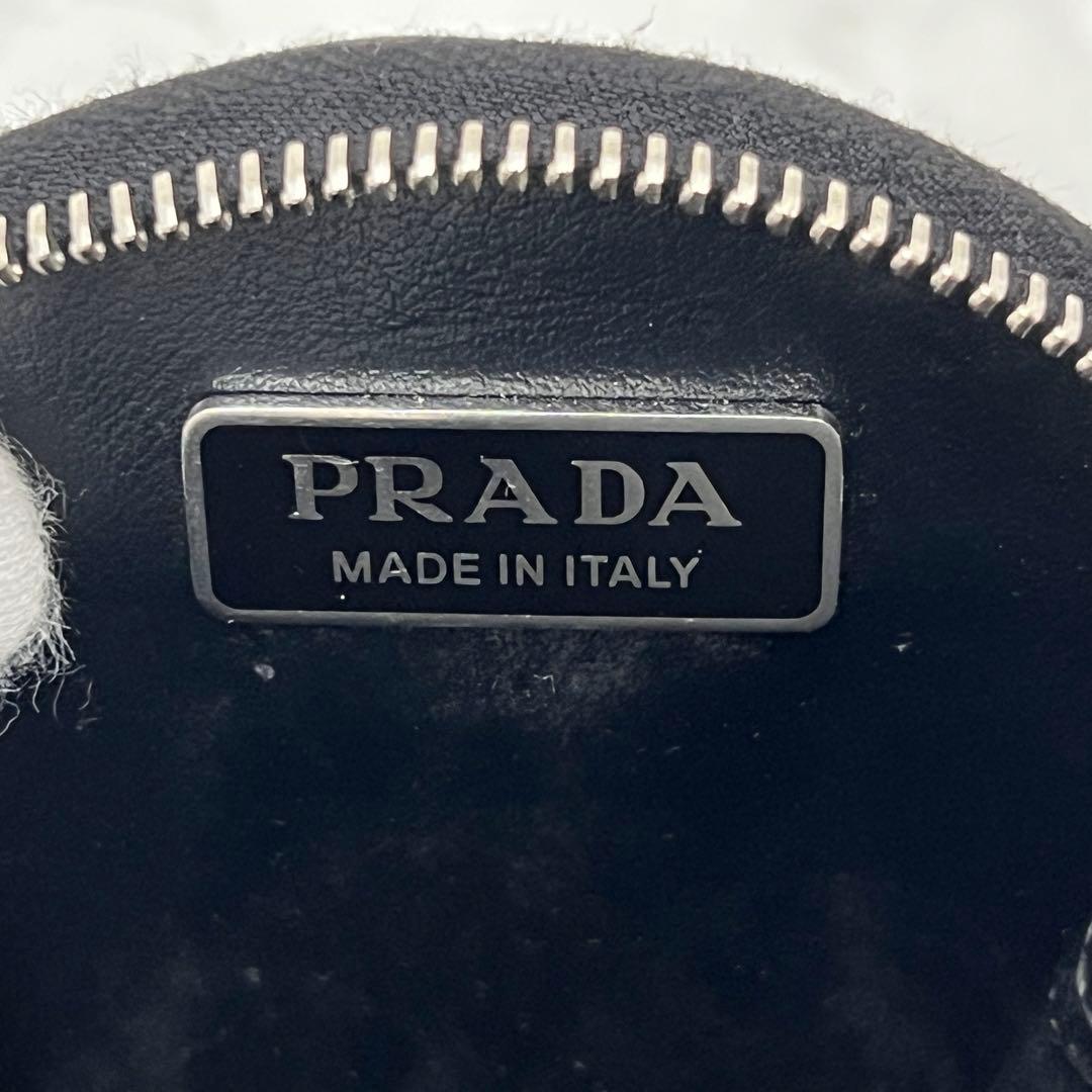 プラダ ブラッシュドレザー ラウンド ミニポーチ ケース ブラック