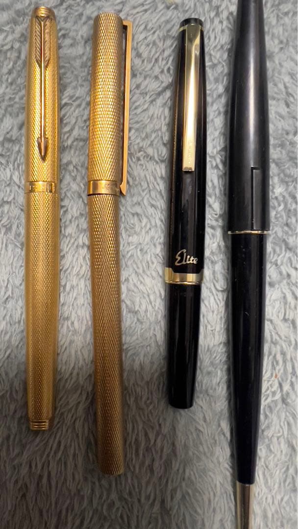 装飾的な万年筆 4本セット: parker k14,dupontk18